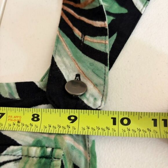 Chaser Romper Women's Medium Green Floral Sleeveless Boho Printed One Piece - Picture 10 of 10